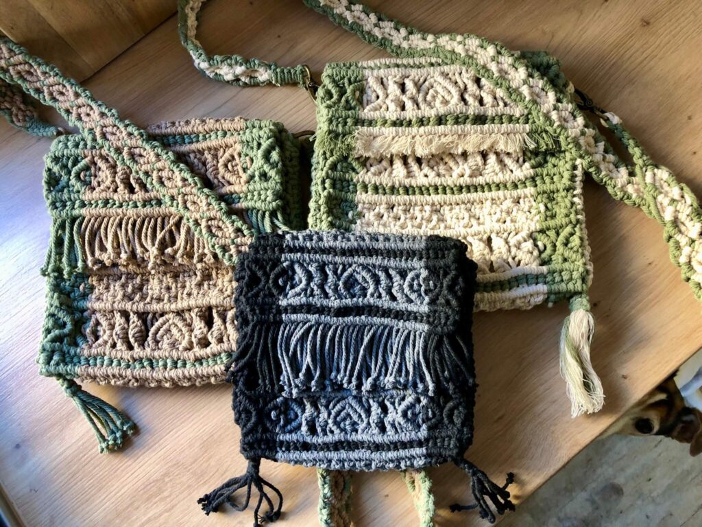 Makramee Tasche Anleitung: 1 Muster, 3 Variationen